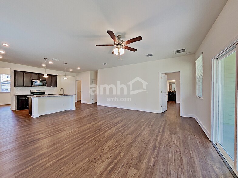 Building Photo - 105 Moultrie Crossing Ln