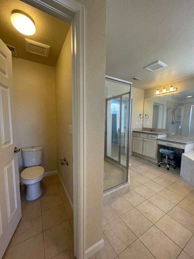 Building Photo - Sprawling Two-Story Home w/ Yard Maintenan...
