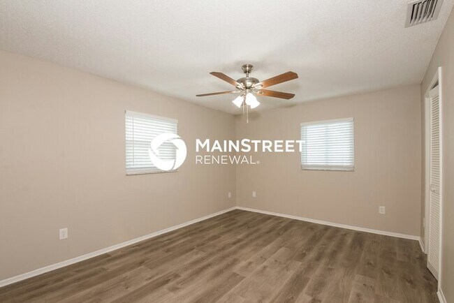 Building Photo - 3 Bedroom Pet-Friendly Home in VENICE, FL with Main Street Renewal