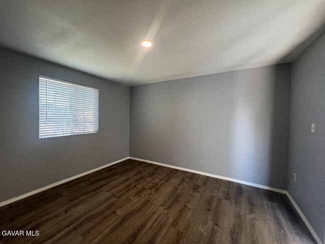 Building Photo - 43119 7th St E