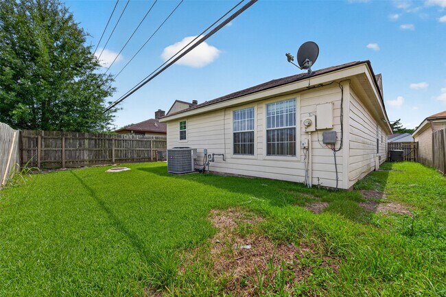 Building Photo - 4131 Baynard Dr