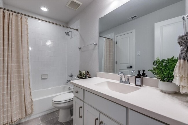 Building Photo - 1000 Adair Rd