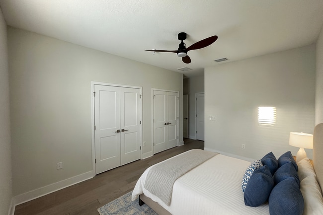 Building Photo - 140-833 Calla Terrace N