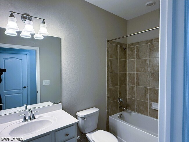 Building Photo - 9444 Glenforest Dr