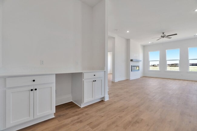 Building Photo - Brand-New Luxurious 4 Bedroom in Bentonville!  FENCE INCLUDED!