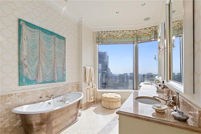 Building Photo - 3376 Peachtree Rd NE