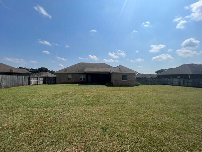 Building Photo - 95 County Rd 752