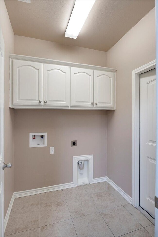Building Photo - Stonebridge Villas #4037