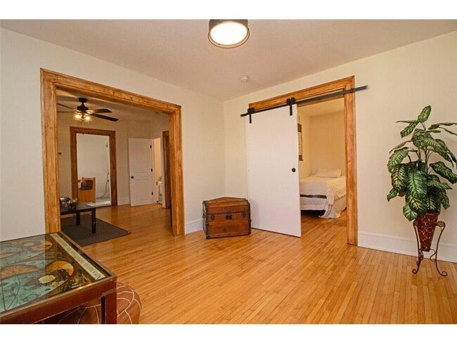 Building Photo - 1211 5th St NE