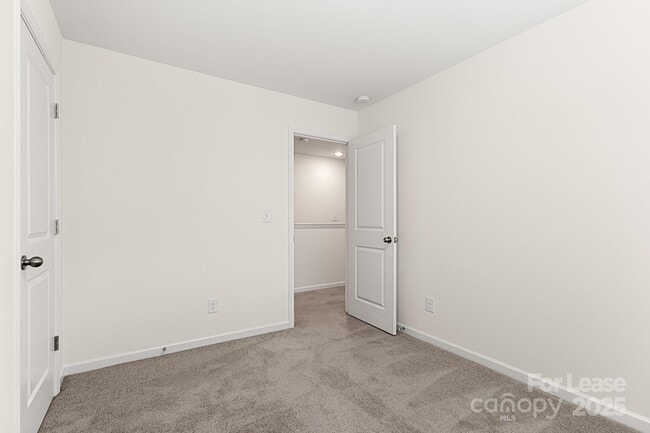 Building Photo - 110 Blakeslee Ct
