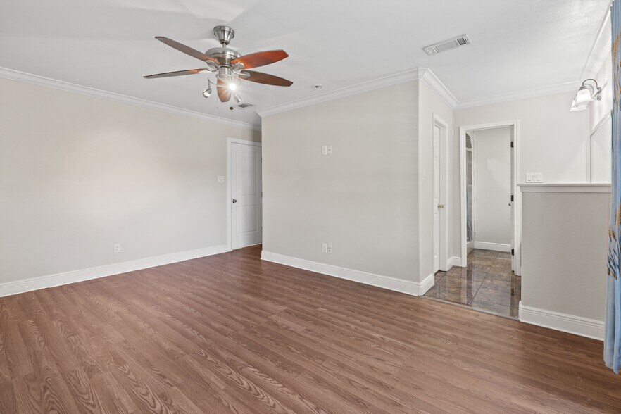 Building Photo - 404 Cavendish Dr