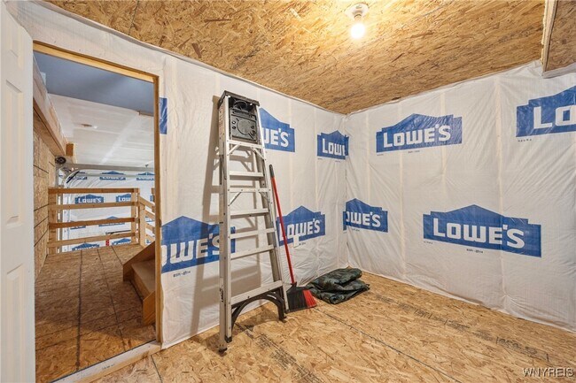 Building Photo - 5445 E Creek Rd