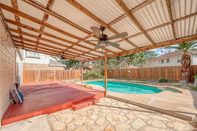 Building Photo - 20519 Westfield Estates Dr