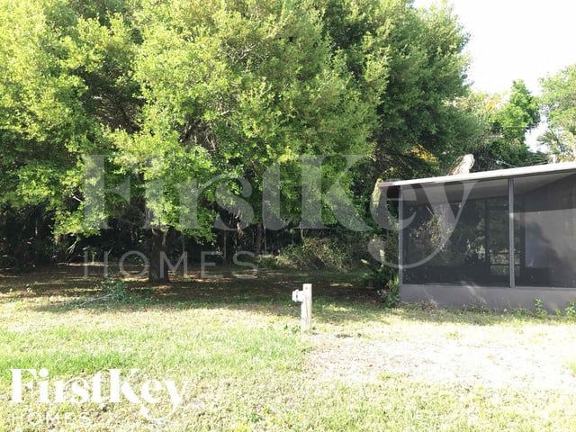 Building Photo - 1083 Riggs St