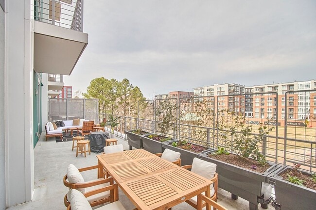 Building Photo - Condo in the Heart of Downtown Durham | Private Terrace + Amenities