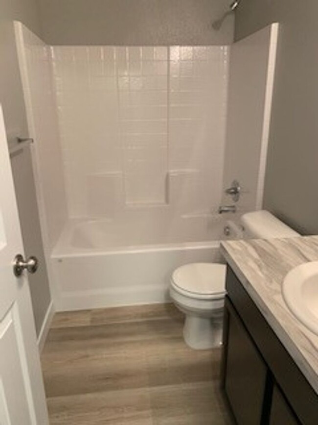 Building Photo - Brand New Home