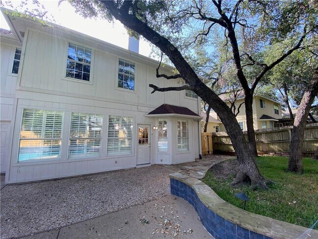 Building Photo - 1709 Coral Dr