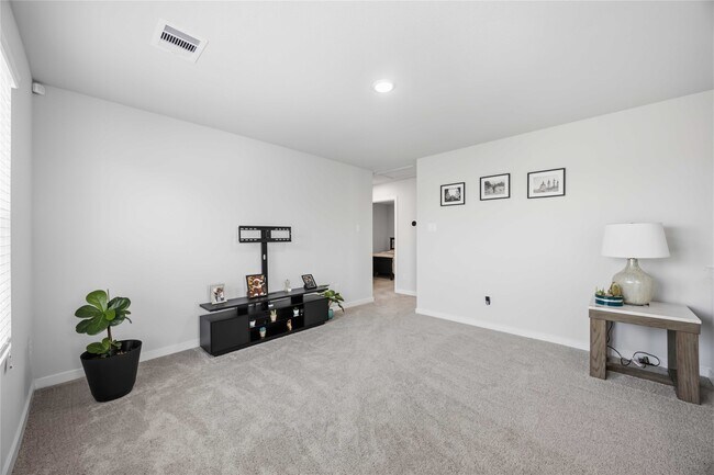 Building Photo - 11623 Prosperity Dr