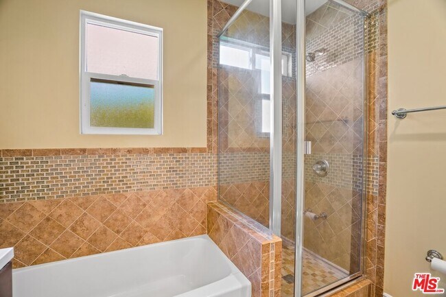 Building Photo - 1918 Prosser Ave