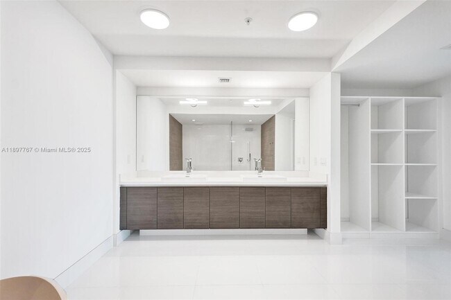 Building Photo - 330 Sunny Isles Blvd