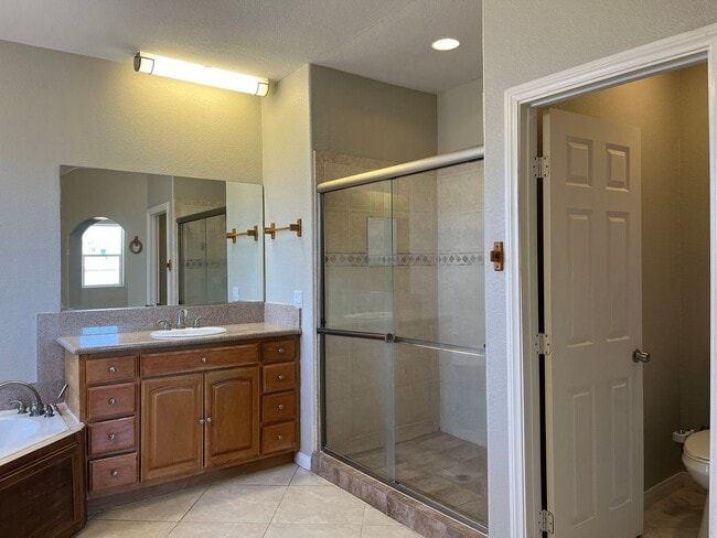 Building Photo - COMING SOON!! 4 bedrooms 2 bathroom home i...