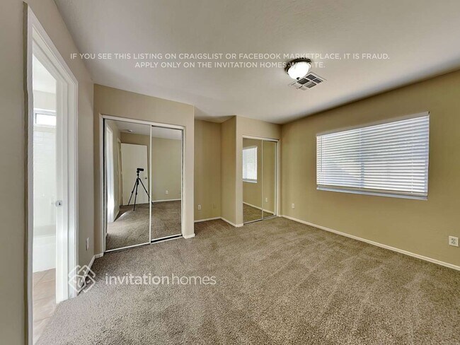 Building Photo - 12924 N Primrose St