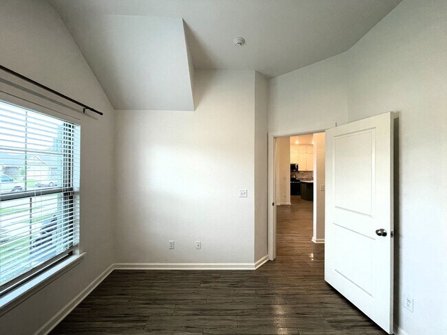 Building Photo - Contemporary Charm: Exceptional Home with ...