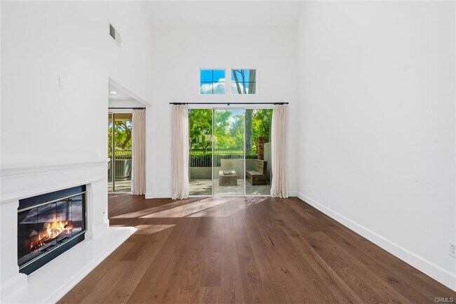 Building Photo - 52 Brigmore Aisle