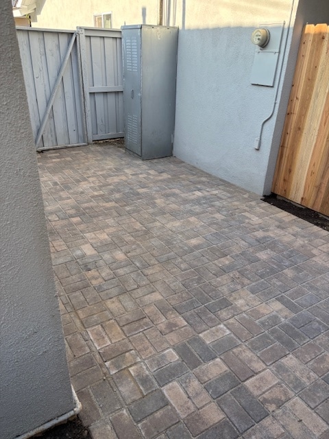 Building Photo - 275 Mesa Dr