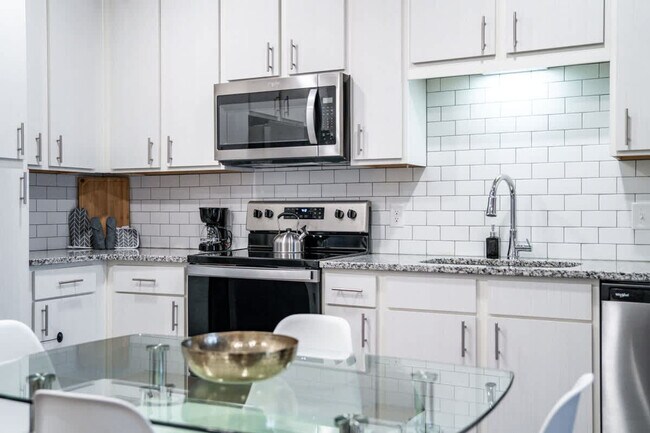 Building Photo - 14533 Star Water Rd