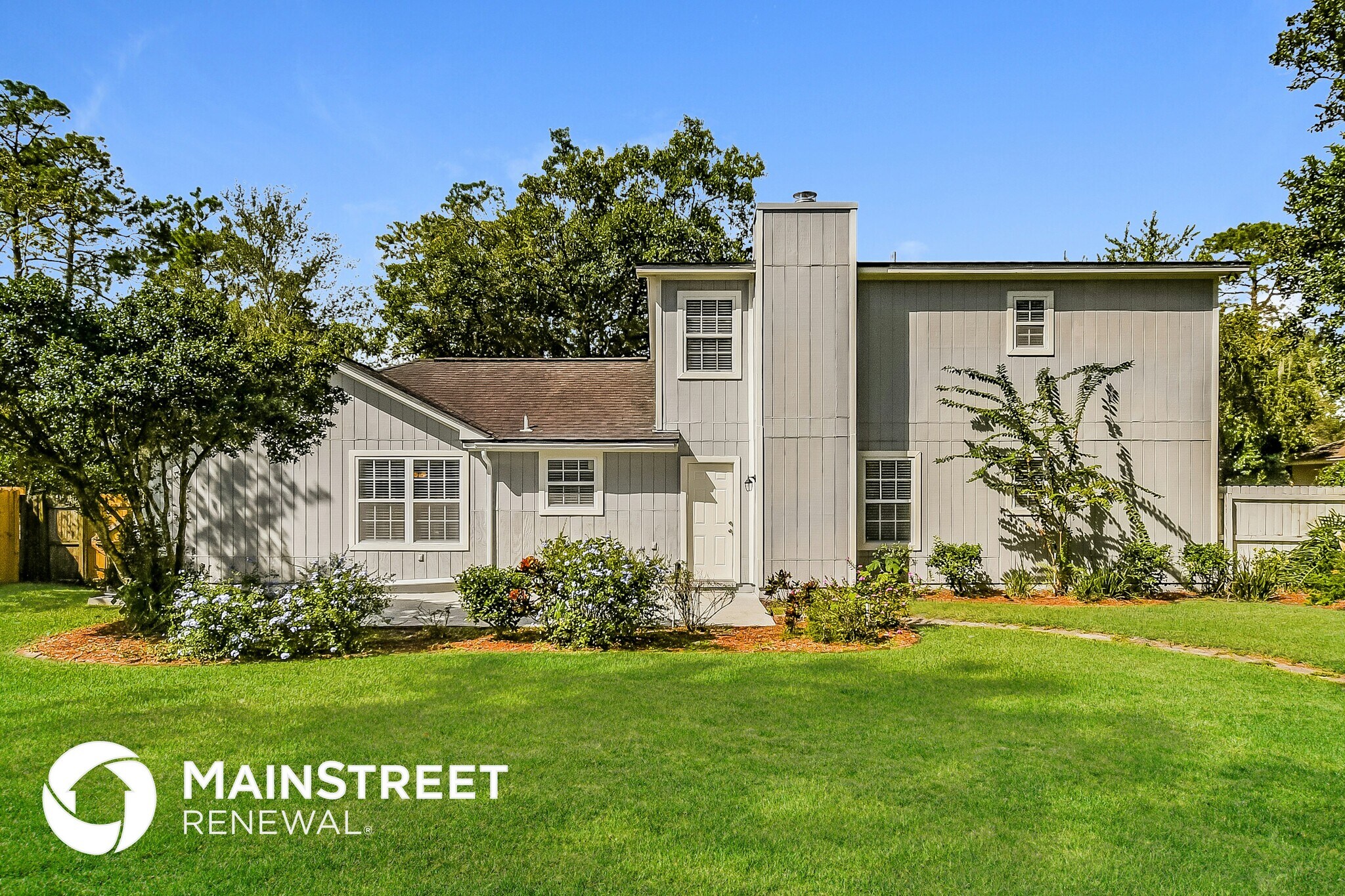 Building Photo - 10585 Castlebrook Dr