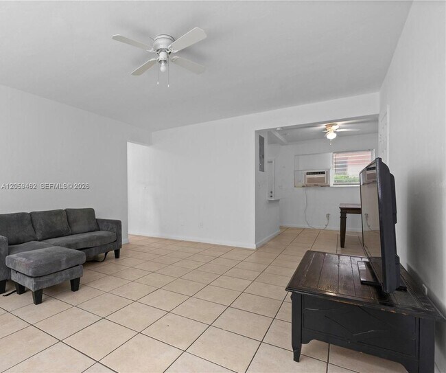Building Photo - 744 85th St