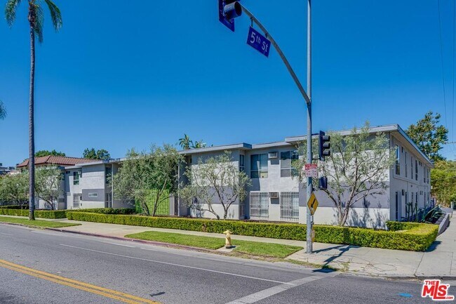 Primary Photo - 505 S Wilton Pl