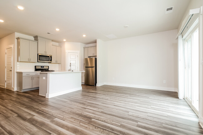 Building Photo - 306 Ellis Mill St