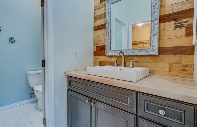 Building Photo - 508 Garland Cir