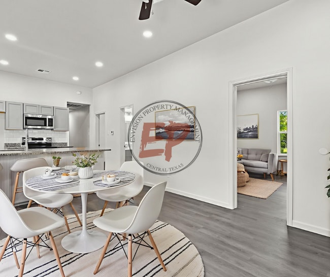 Building Photo - 1019 Elm Ave