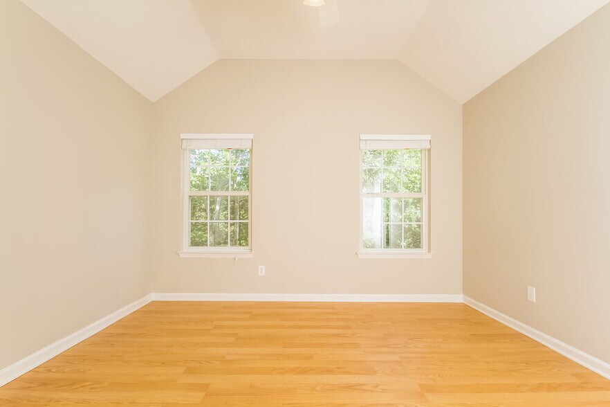 Building Photo - 1052 Blue Mountain Ln