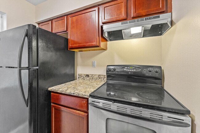 Building Photo - 406 W Azeele St