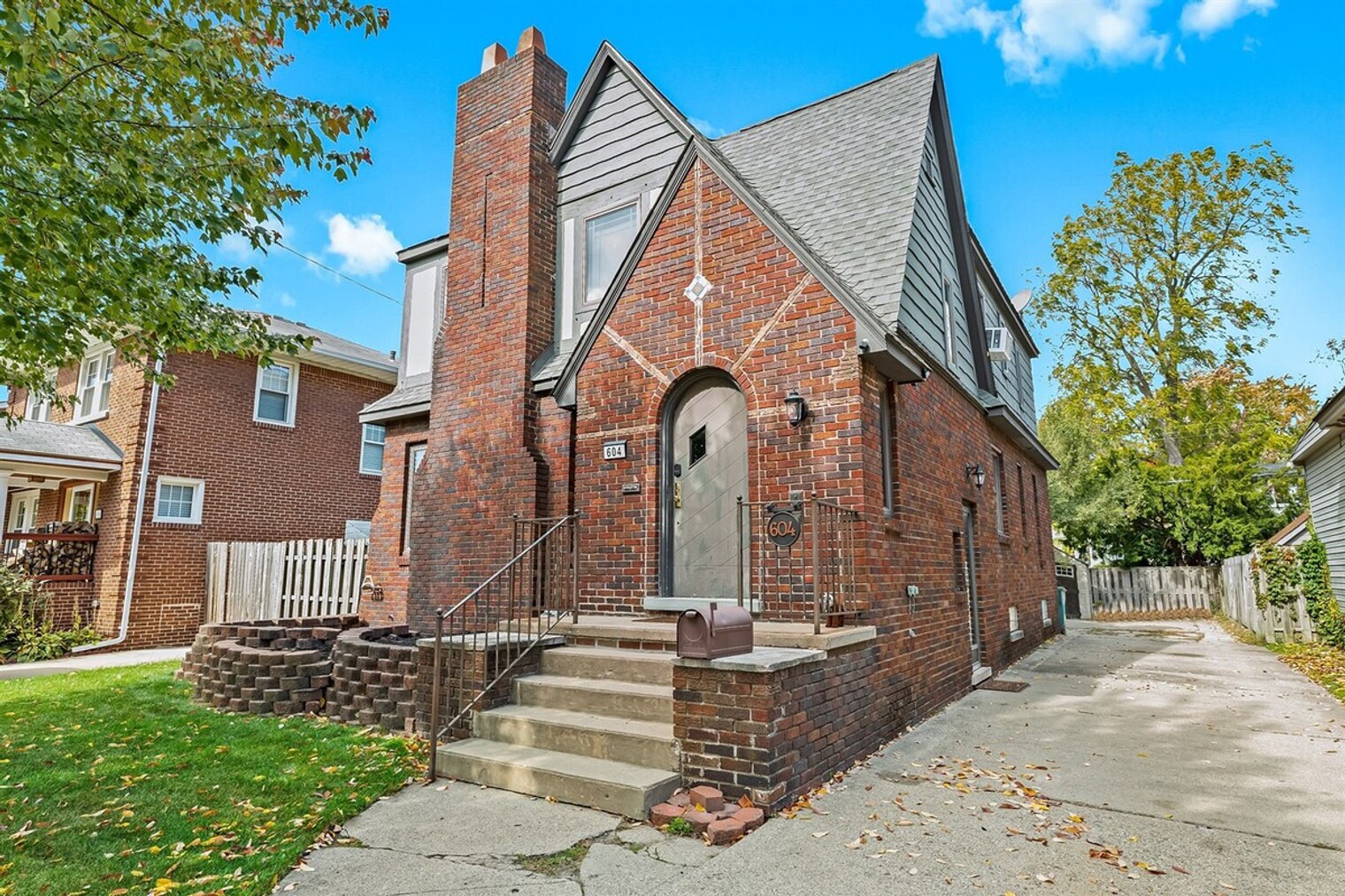 Building Photo - 522 W Hudson Ave