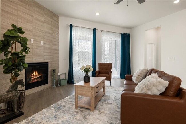 Building Photo - 6602 Enclave Vista Loop