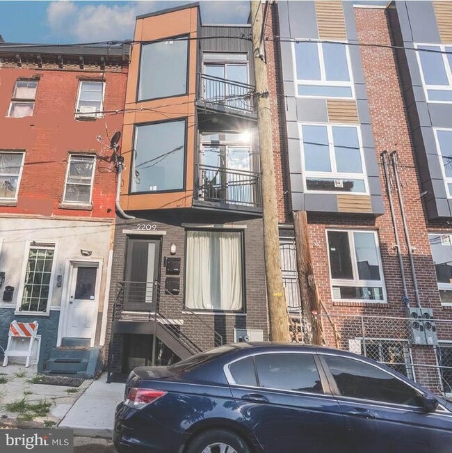 Building Photo - 2209 N Franklin St