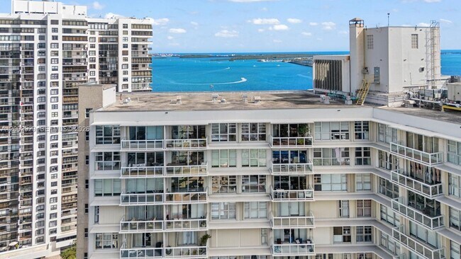 Building Photo - 2451 Brickell Ave