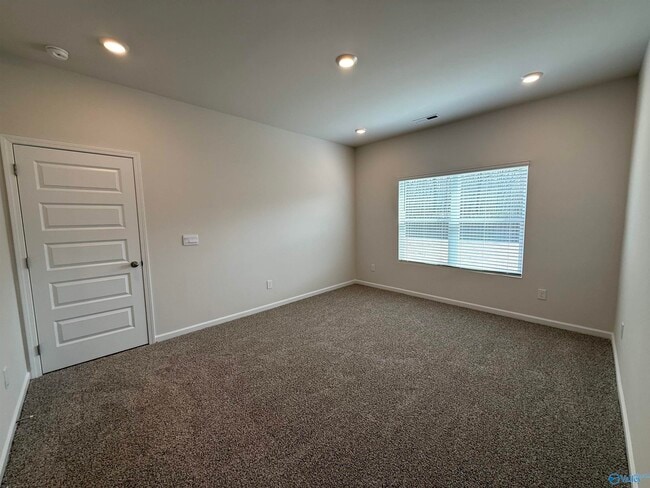 Building Photo - 1263 Eidson St