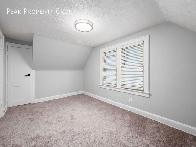 Building Photo - 1000 King Ave