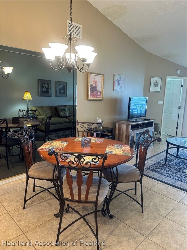 Building Photo - 506 Chelsee Way