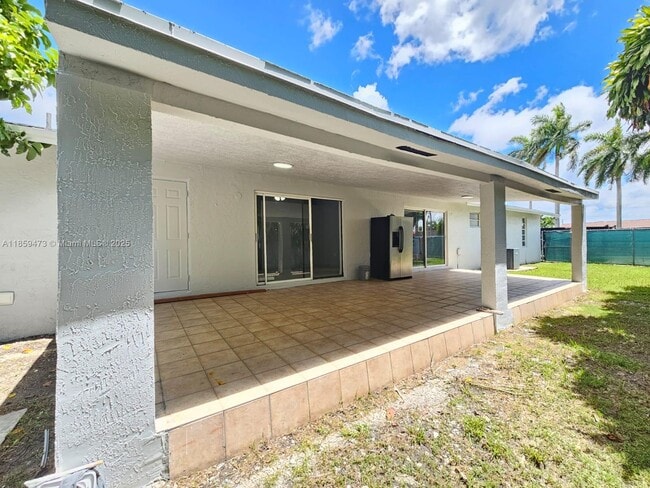 Building Photo - 13700 SW 18th Terrace