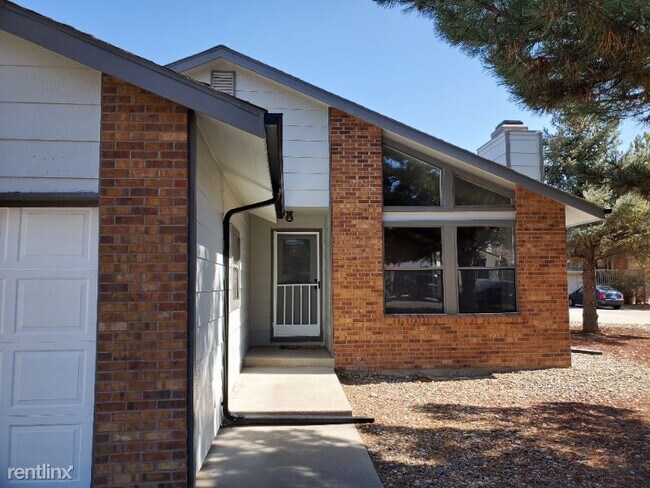 Building Photo - 5 br, 3 bath House - 596 Creekside Ct