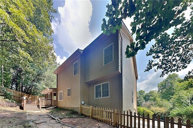 Building Photo - 3163 Oak Springs Way