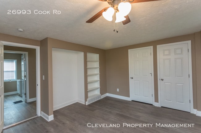 Building Photo - Newly Renovated Olmsted Twp Home