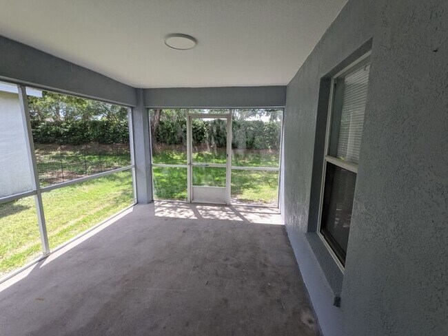 Building Photo - Beautiful 3/2 Home in Riverview, FL